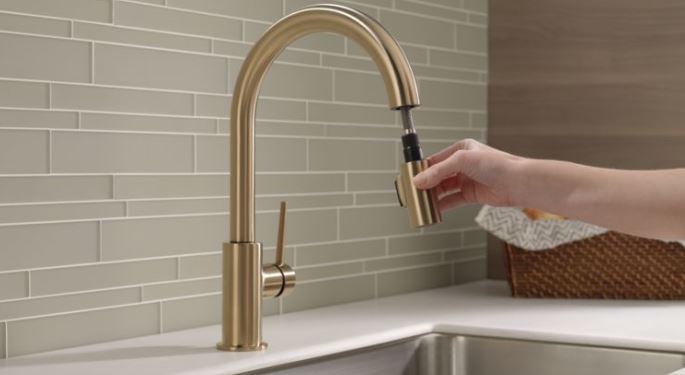 Trinsic Kitchen Faucet Room Scene