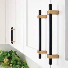 Knobs & Pulls Side Banner